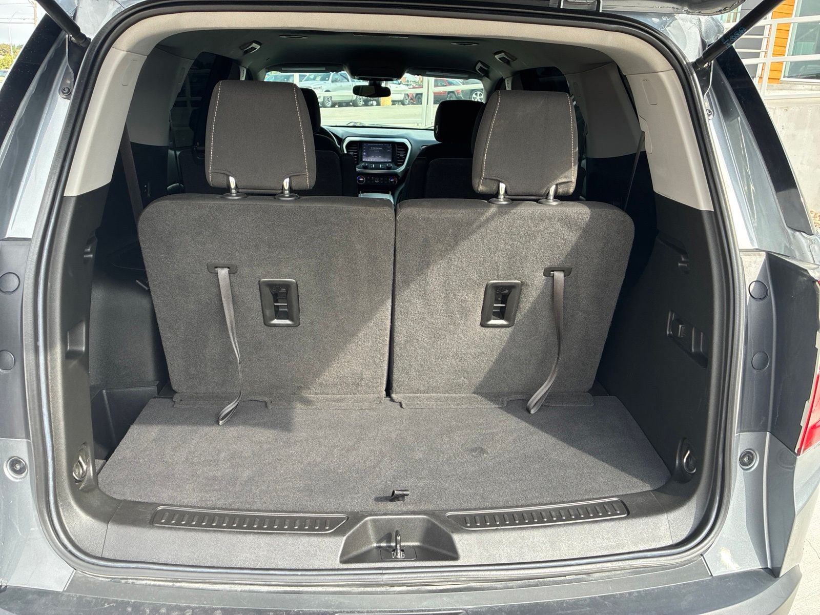 Used 2021 GMC Acadia SLE FWD image 5
