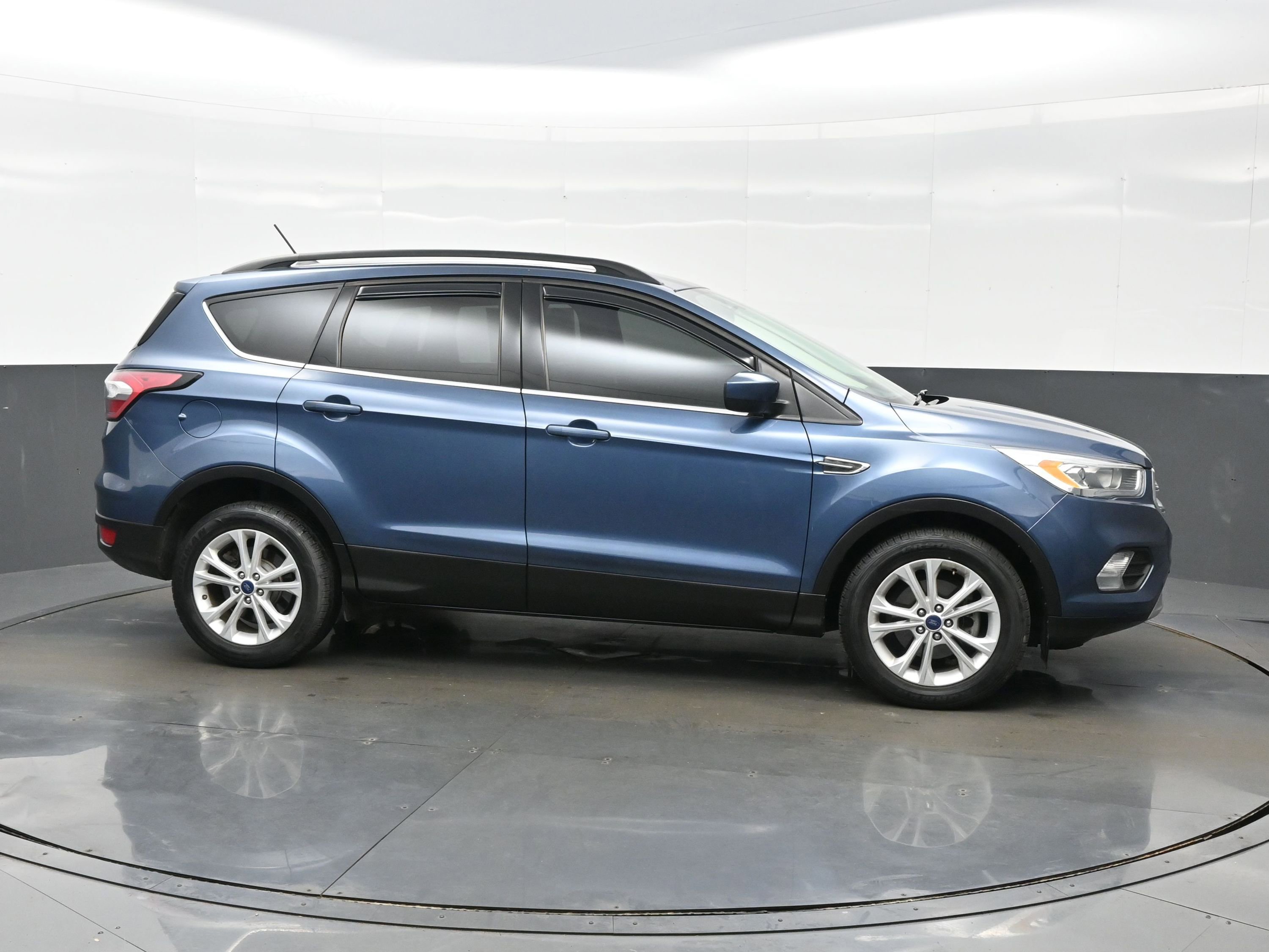 Used 2018 Ford Escape SEL FWD image 7