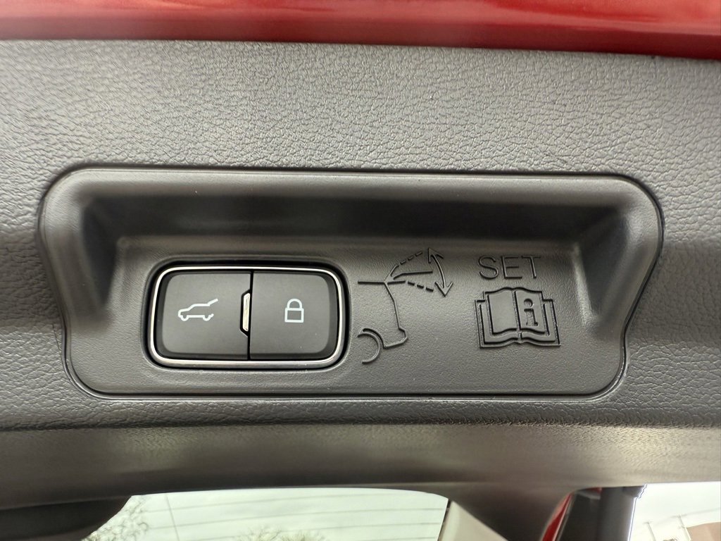 New 2025 Ford Explorer Platinum image 25