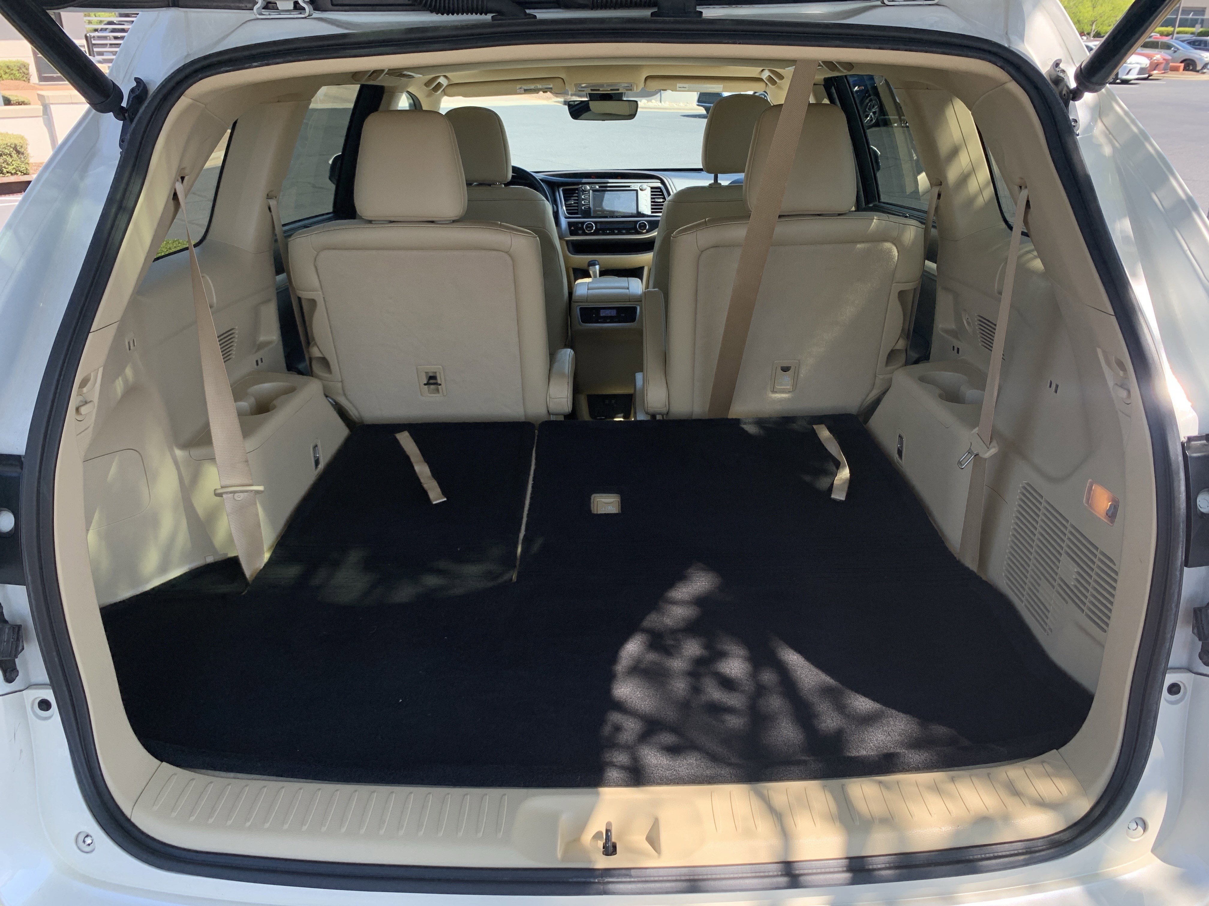 Used 2017 Toyota Highlander XLE image 34