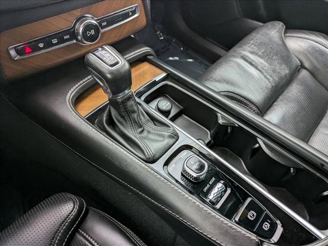 Used 2017 Volvo XC90 T6 Inscription w/ Vision Package image 13