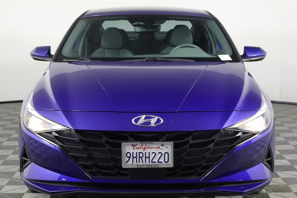 Used 2023 Hyundai Elantra SEL w/ Convenience Package FWD image 2