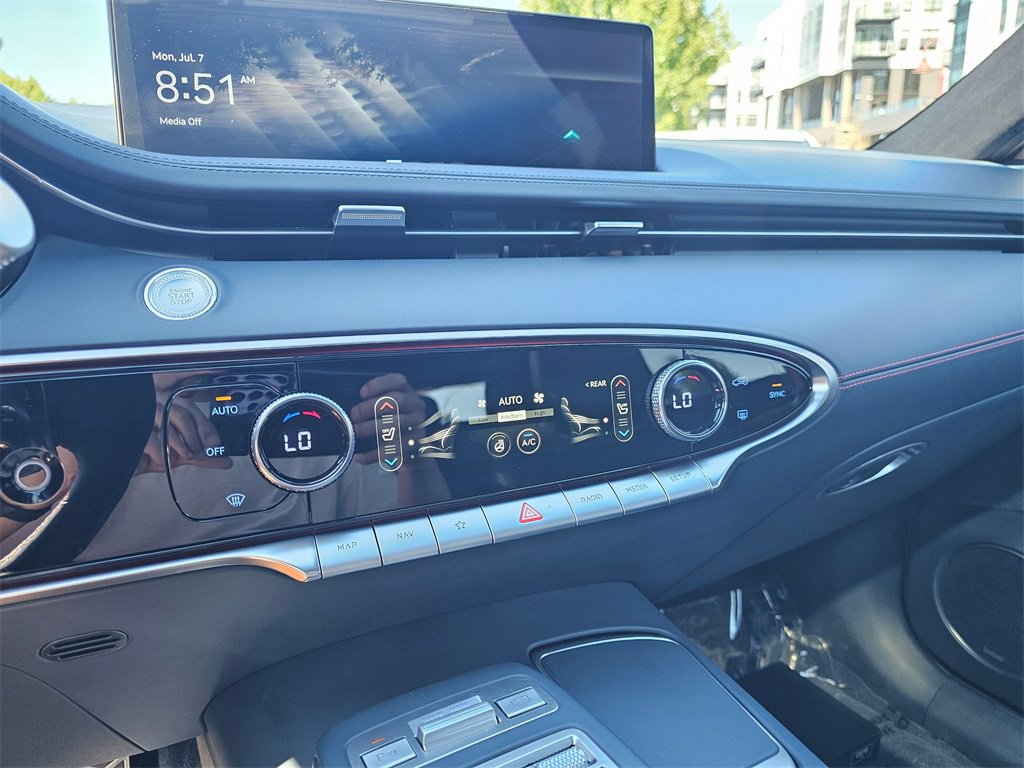 Used 2025 Genesis GV70 3.5T Sport w/ Sport Prestige Package image 28