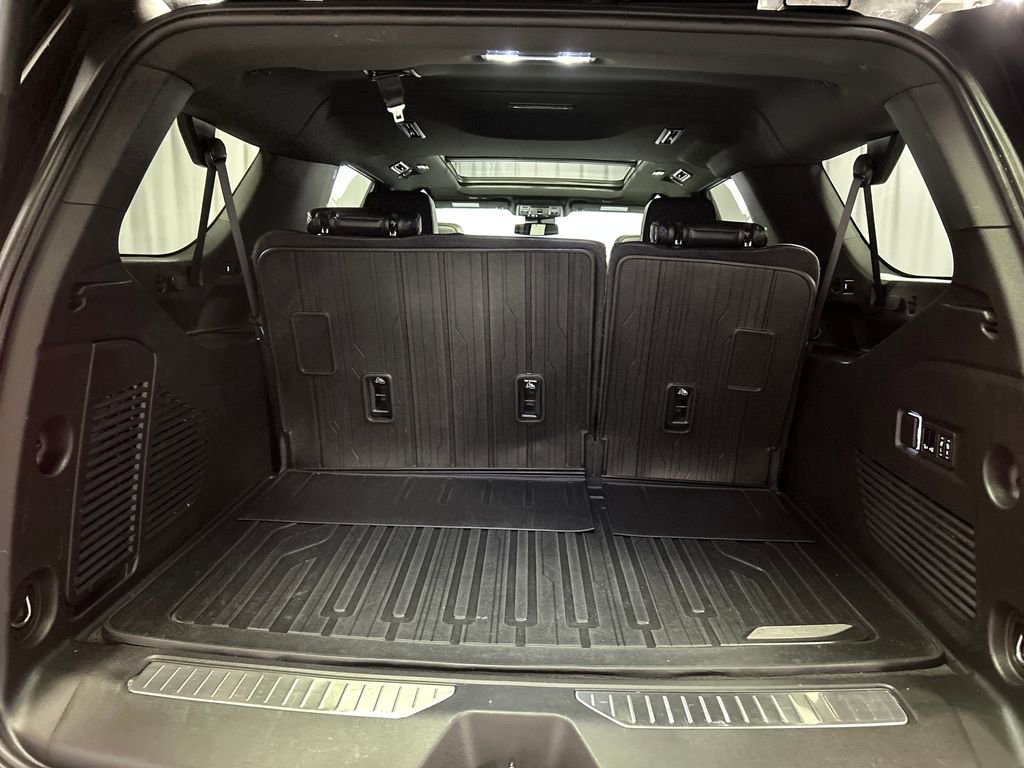 Used 2024 GMC Yukon XL Denali AWD/4WD image 26