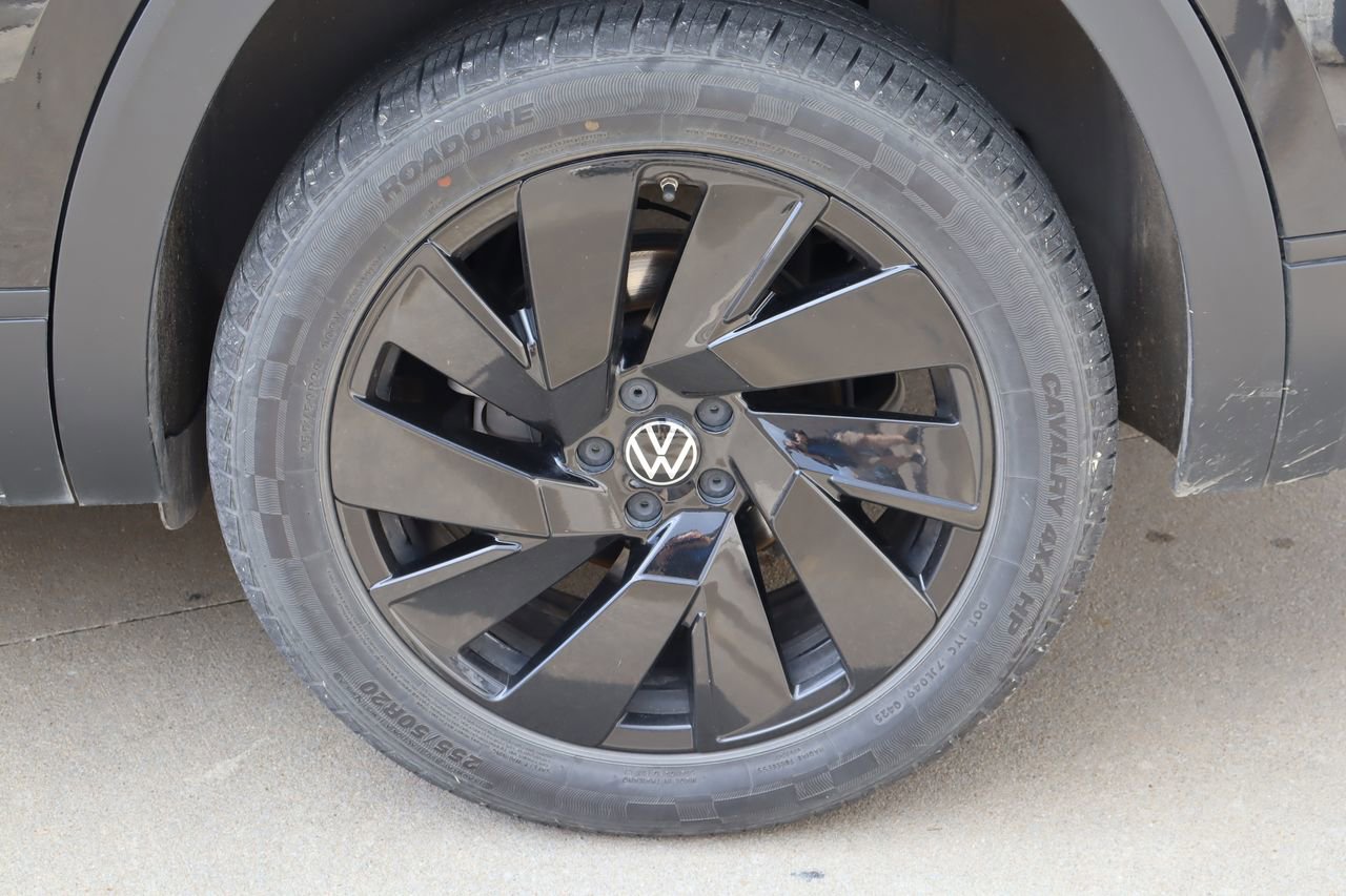 Used 2024 Volkswagen Atlas SE FWD image 30