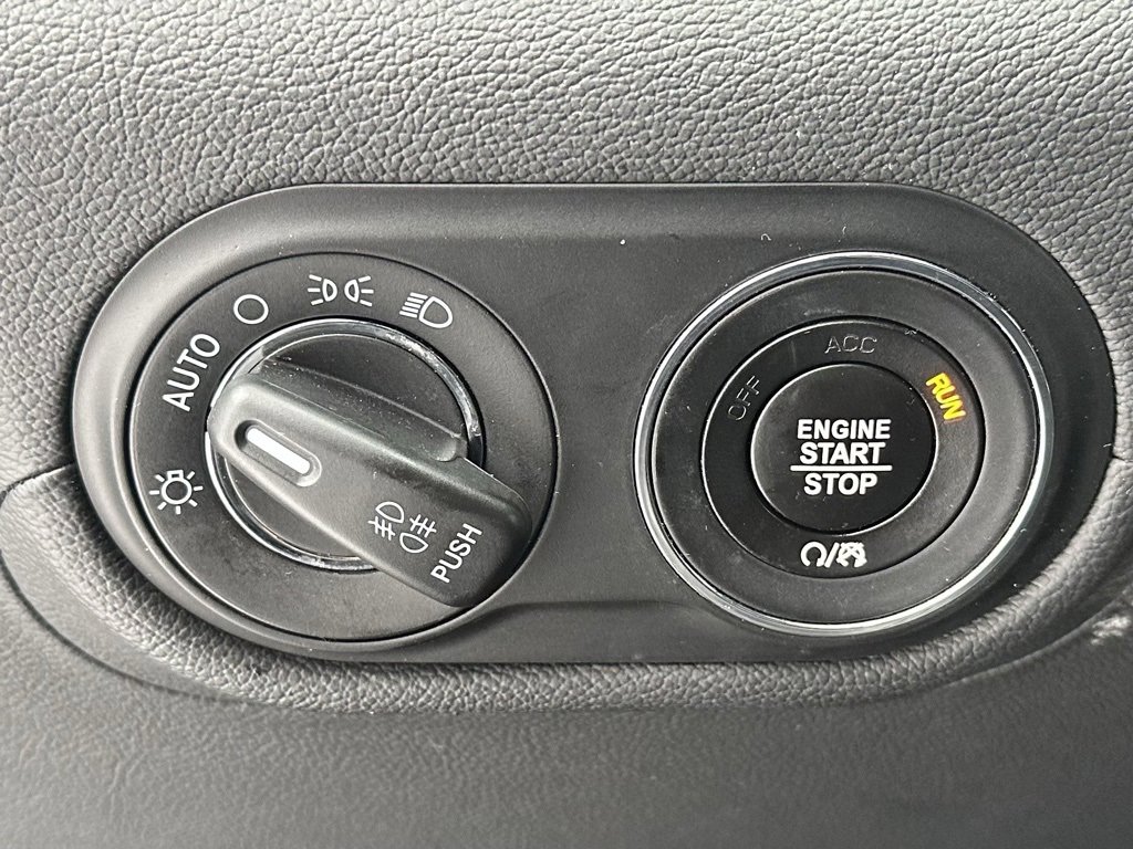 Used 2023 Maserati Levante Modena image 23