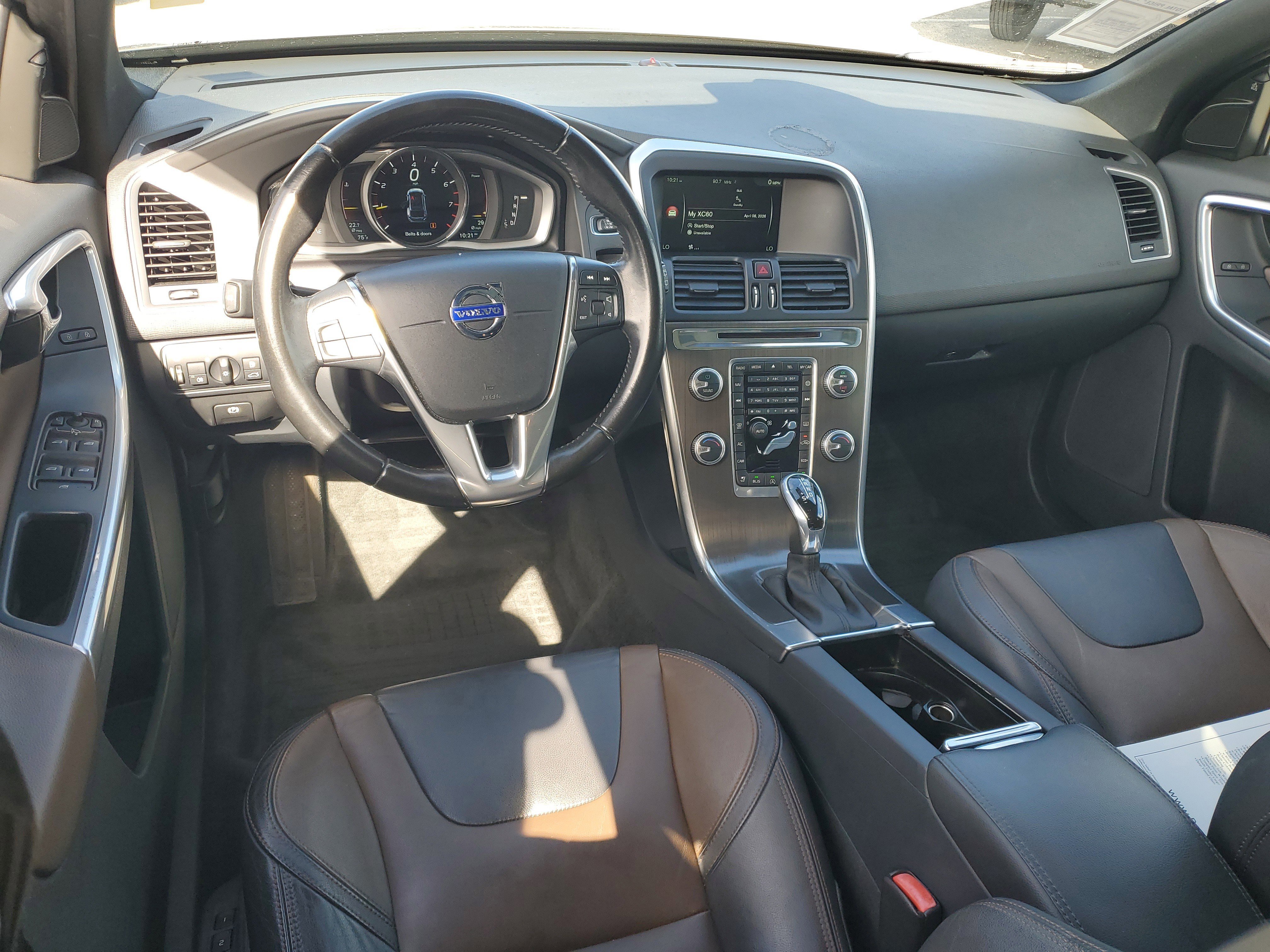 Used 2016 Volvo XC60 T5 Premier image 16