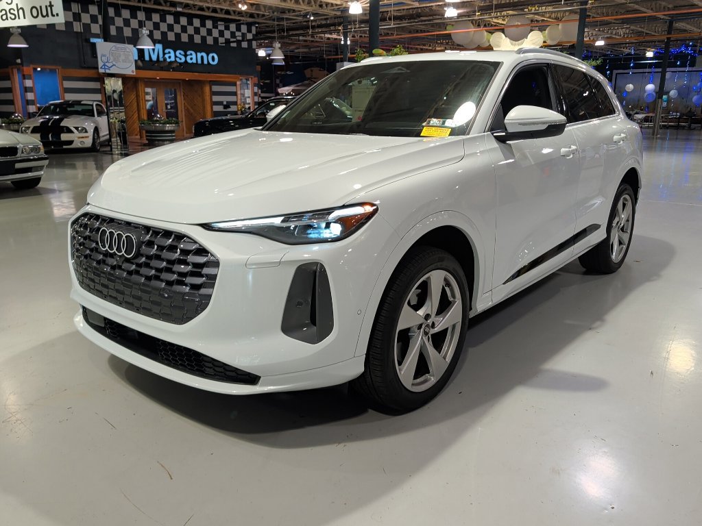 Used 2025 Audi Q5 Premium Plus w/ Premium Plus AWD/4WD image 8