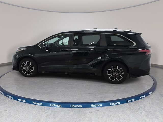 Certified 2026 Toyota Sienna Platinum AWD/4WD image 8