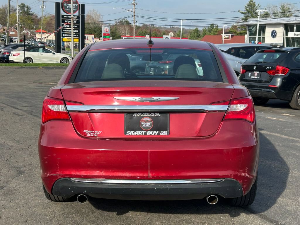 Used 2011 Chrysler 200 Touring FWD image 7