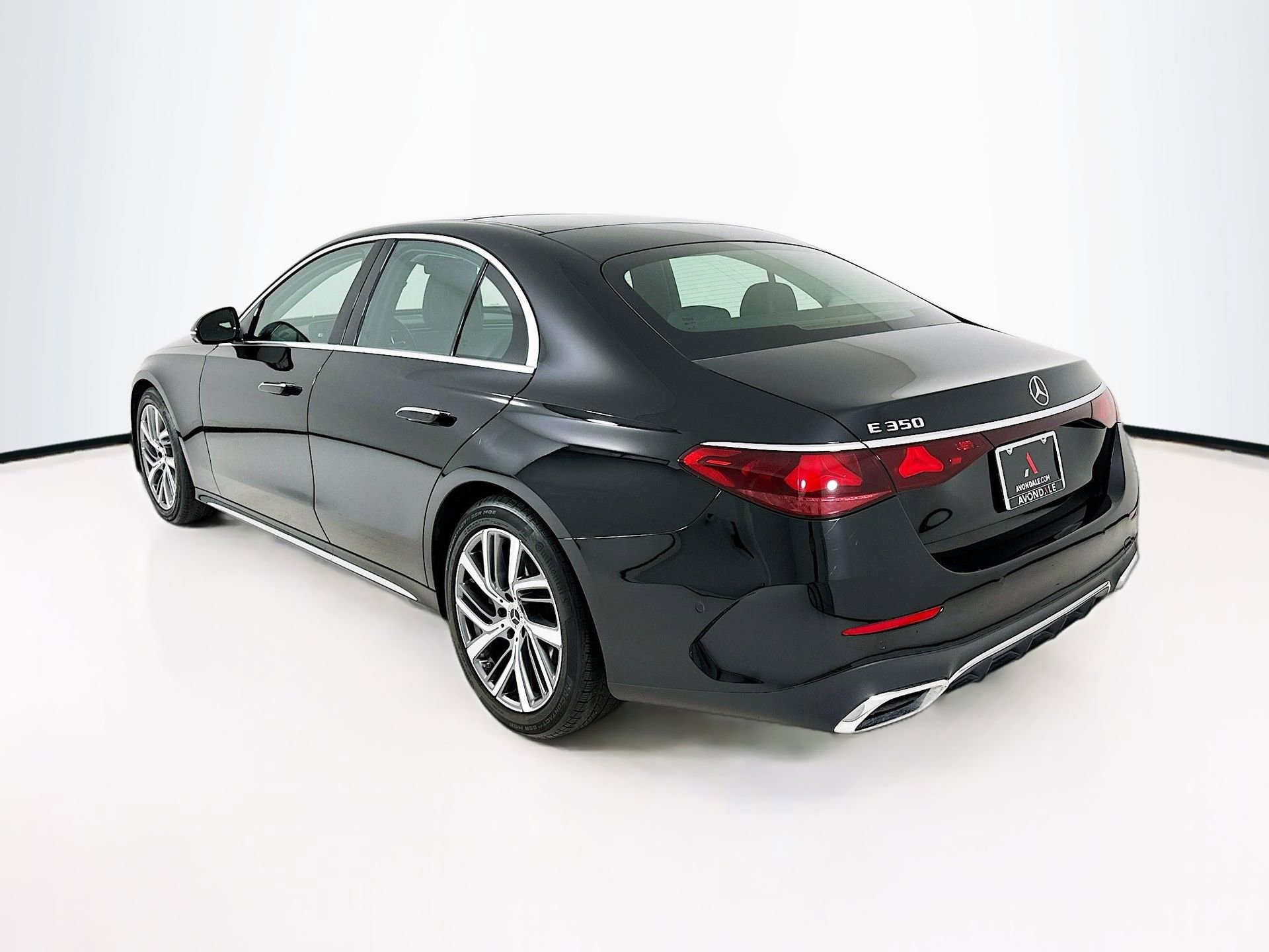 Used 2025 Mercedes-Benz E 350 Sedan image 6