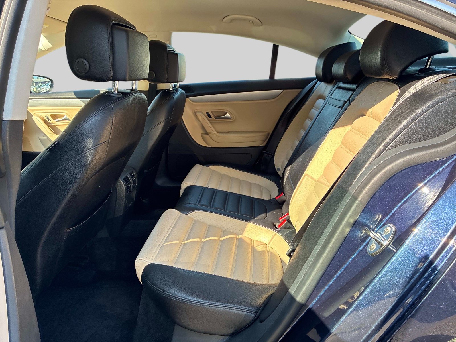 Used 2013 Volkswagen CC Sport FWD image 13