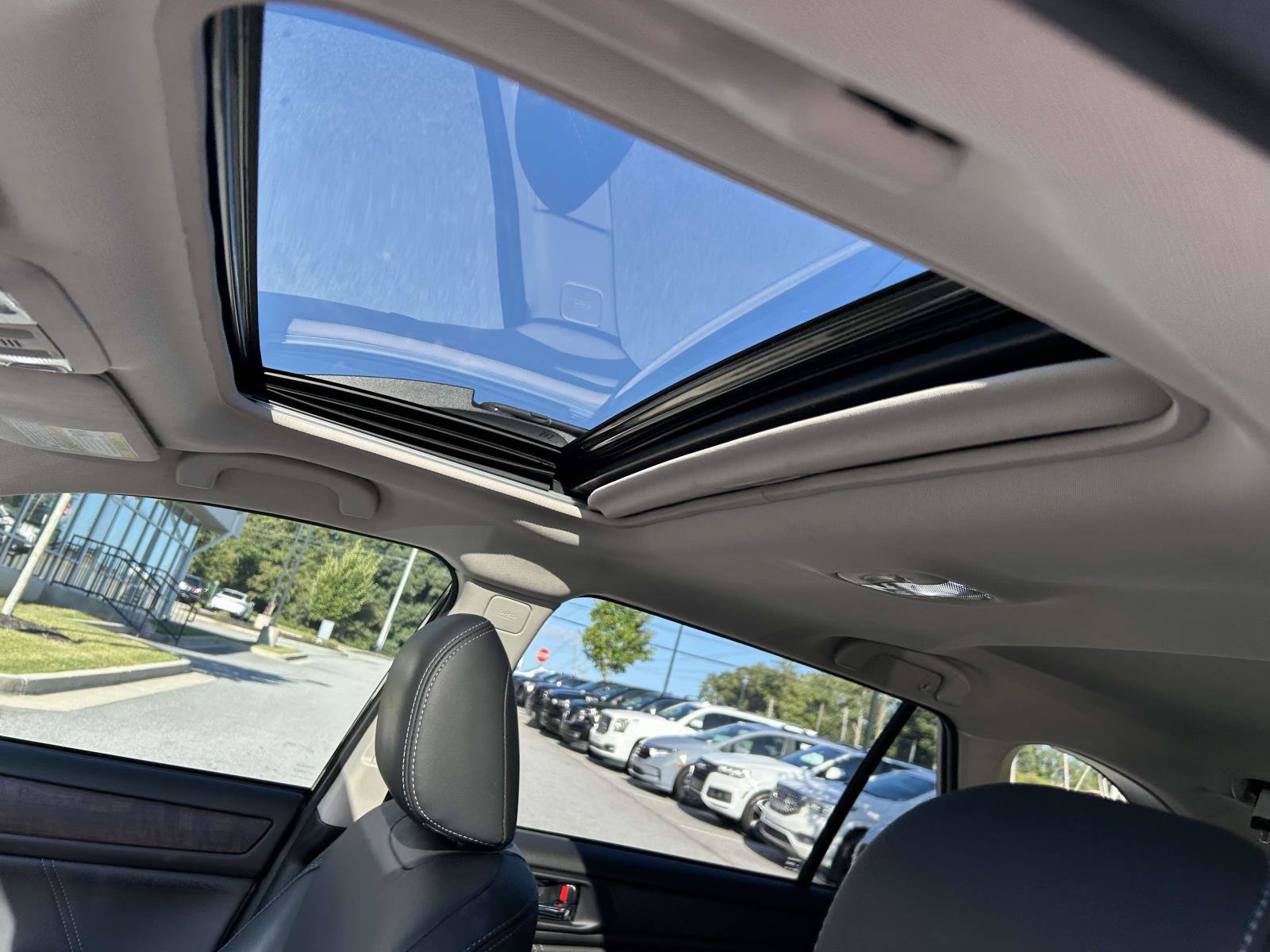 Used 2019 Subaru Outback 2.5i Limited AWD/4WD image 19