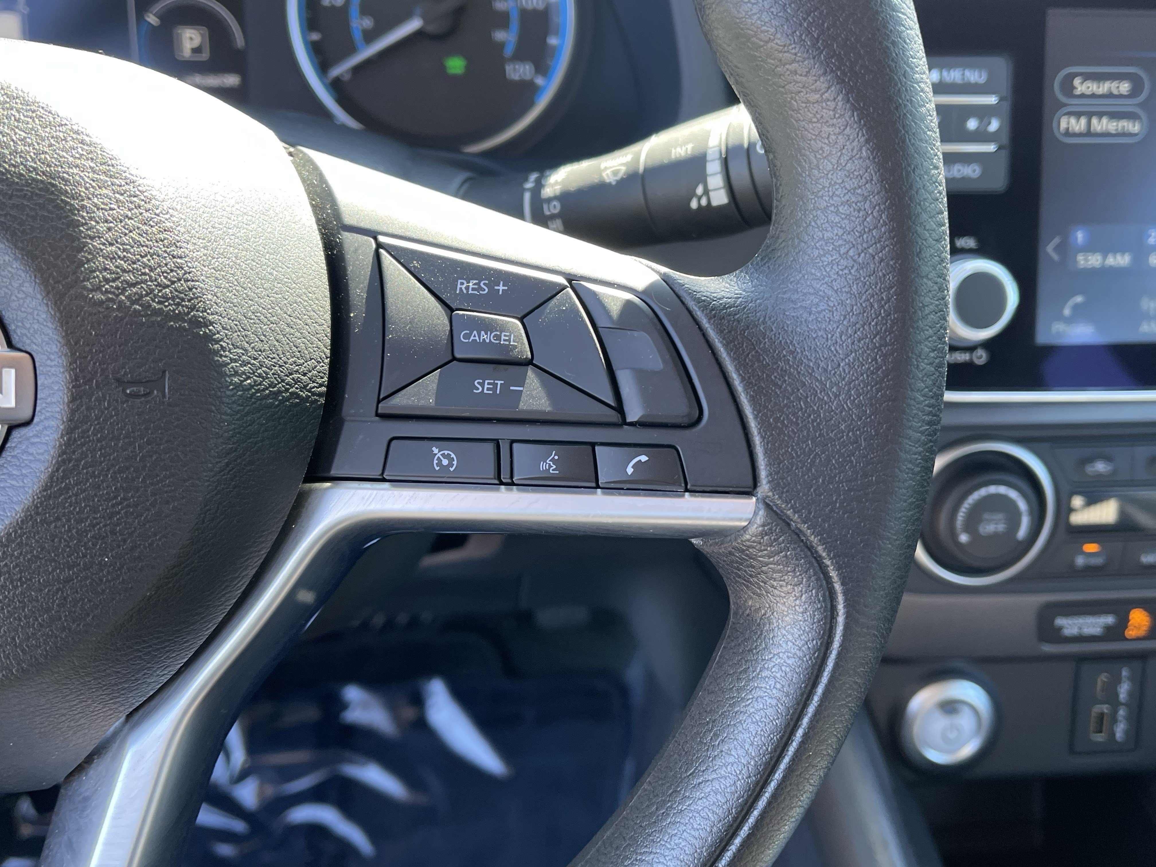 Used 2025 Nissan Leaf S FWD image 21