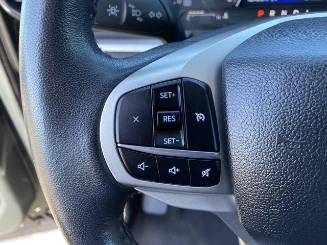 Used 2023 Ford Explorer XLT AWD/4WD image 31