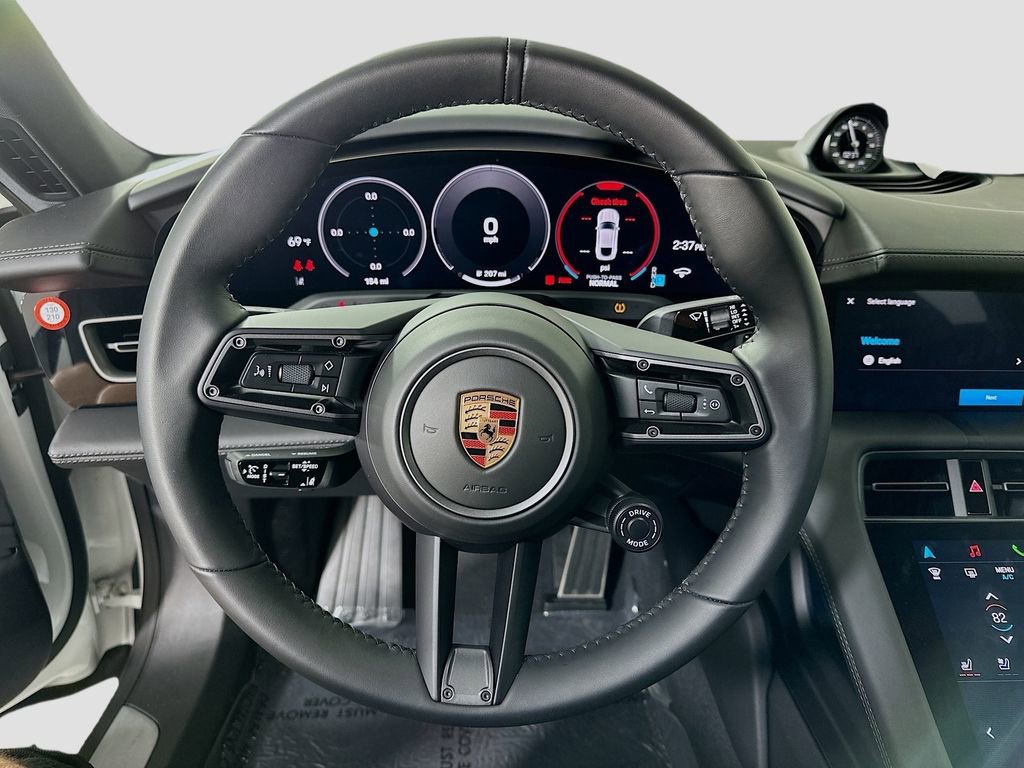 New 2025 Porsche Taycan 4S image 12