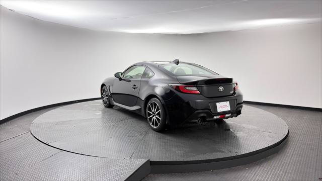 Used 2023 Toyota GR86 RWD image 6