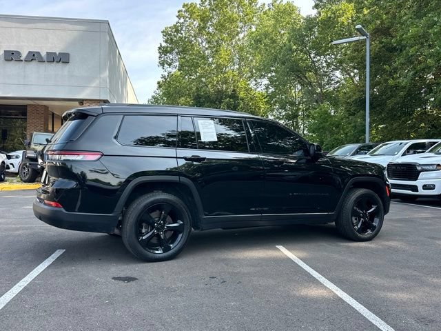 Used 2024 Jeep Grand Cherokee L Limited w/ Black Appearance Package AWD/4WD image 17
