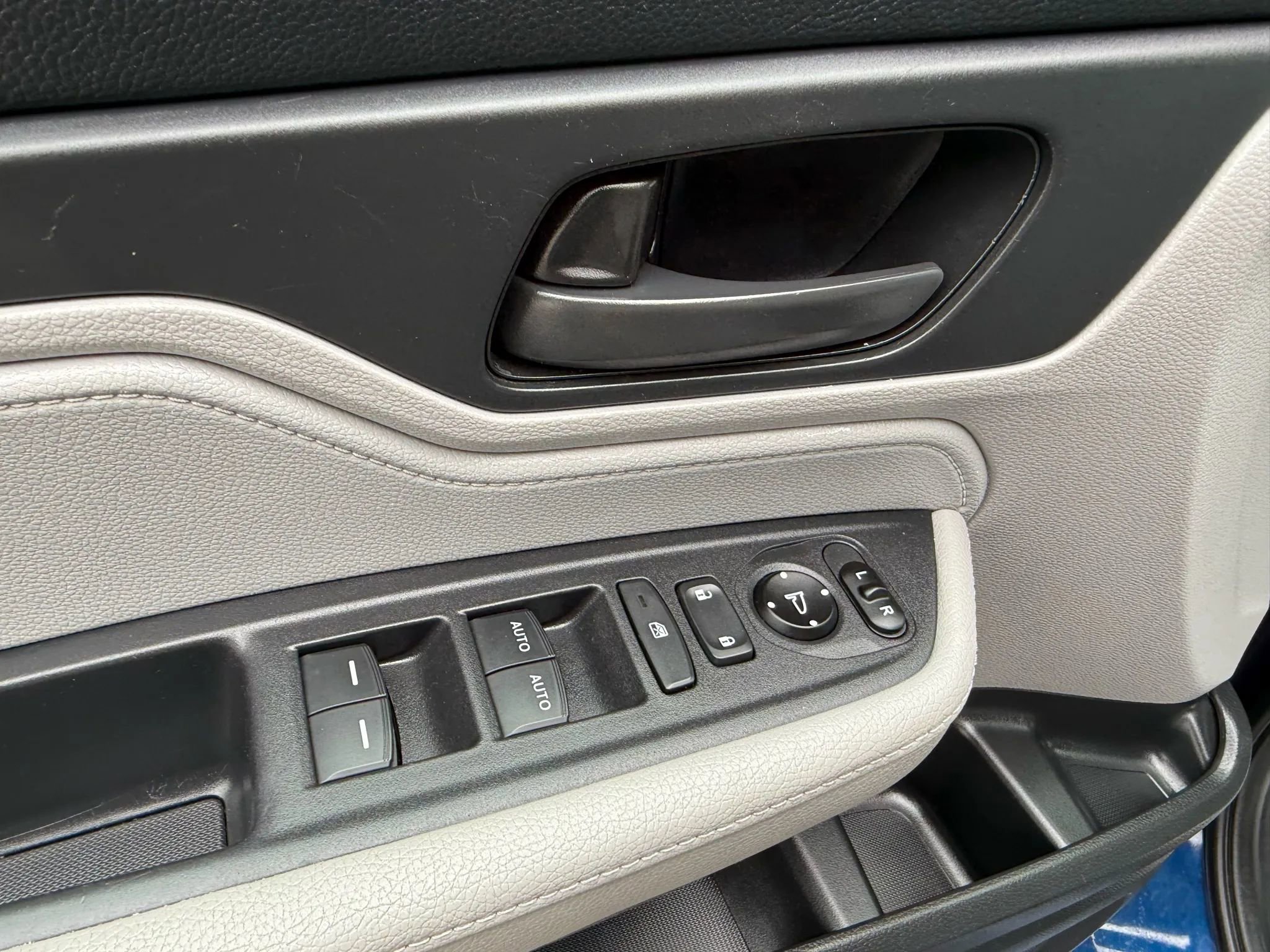 Used 2018 Honda Odyssey LX image 21