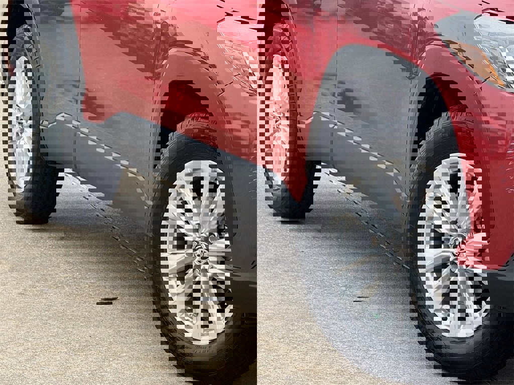 Used 2023 Toyota Corolla Cross LE image 27