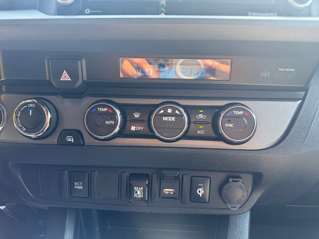 Used 2021 Toyota Tacoma TRD Sport AWD/4WD image 21