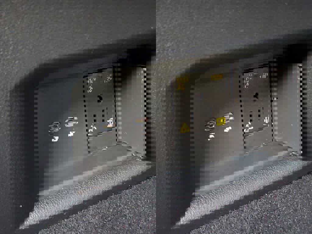 Used 2023 Volkswagen Atlas Cross Sport SE w/ Black Wheel Package image 12