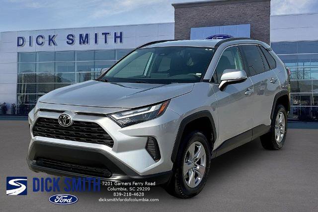 Used 2025 Toyota RAV4 XLE FWD image 1