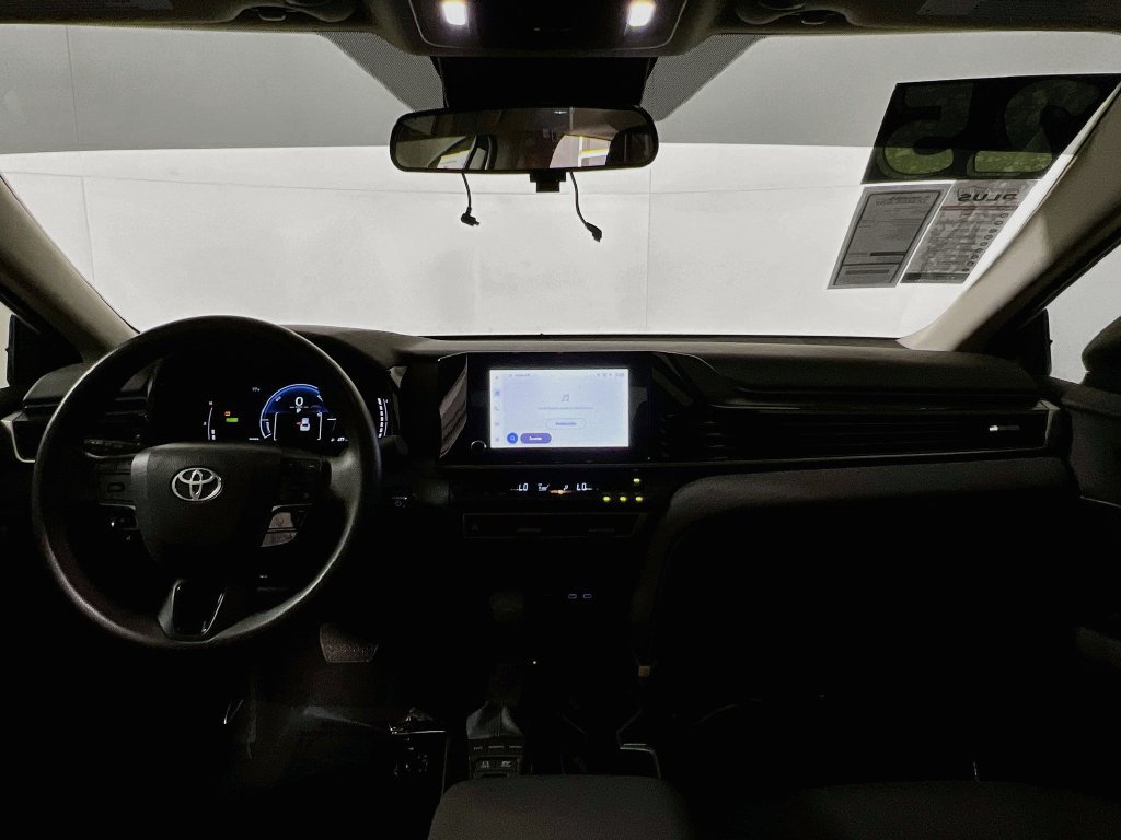Used 2025 Toyota Camry LE FWD image 27