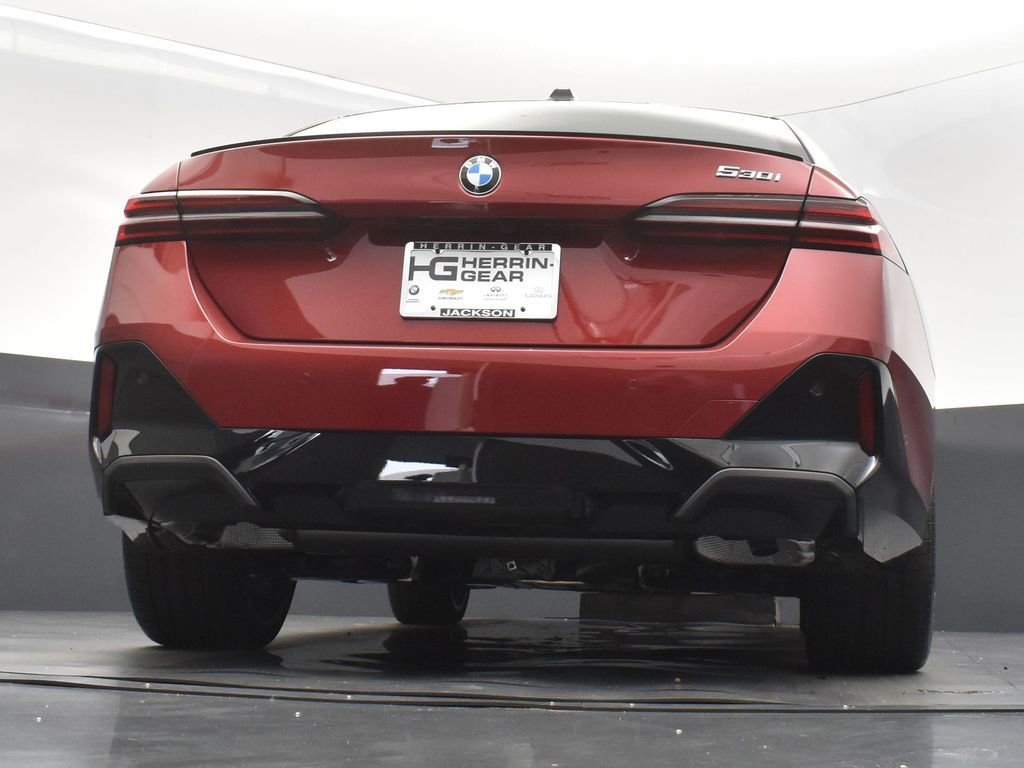 Certified 2025 BMW 530i w/ M Sport Package RWD image 40