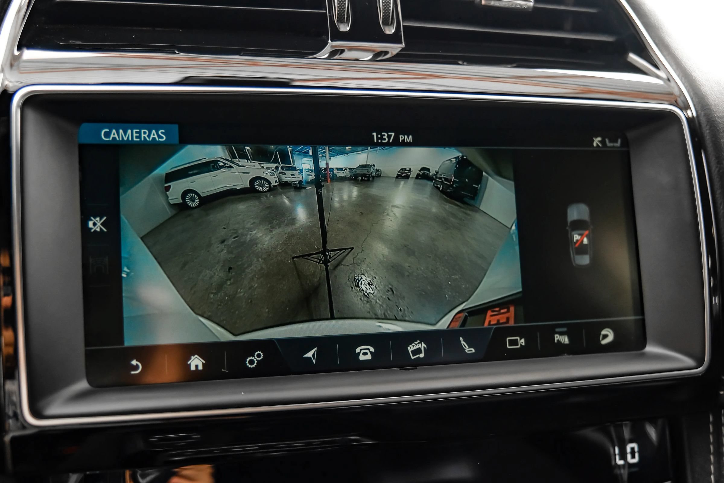 Used 2020 Jaguar F-PACE S AWD/4WD image 22