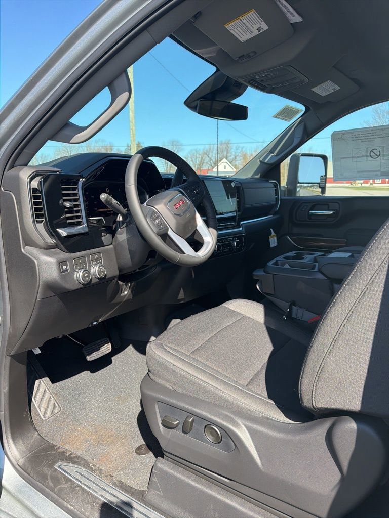 New 2026 GMC Sierra 2500 SLE image 13
