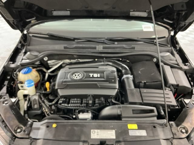 Used 2016 Volkswagen Jetta SEL w/ Lighting Package FWD image 30