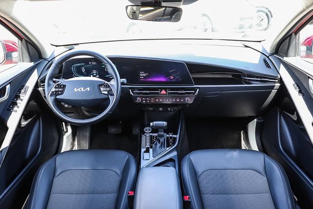 Used 2025 Kia Niro EX FWD image 13