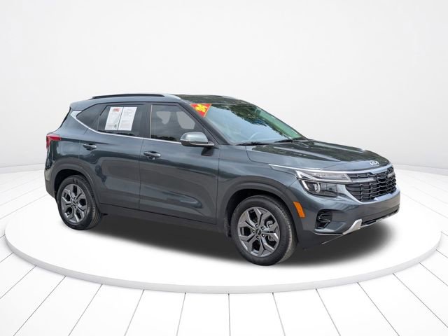 Used 2024 Kia Seltos S image 2