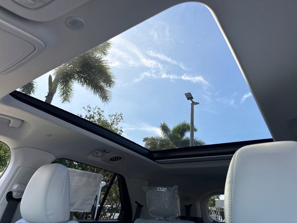 New 2026 Ford Explorer Platinum AWD/4WD image 10