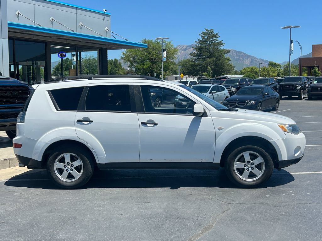 Used 2007 Mitsubishi Outlander ES FWD image 2