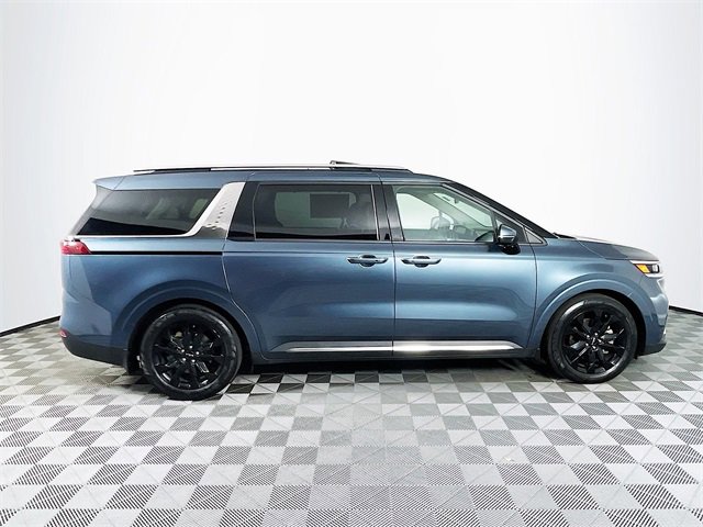 Used 2024 Kia Carnival SX Prestige image 9