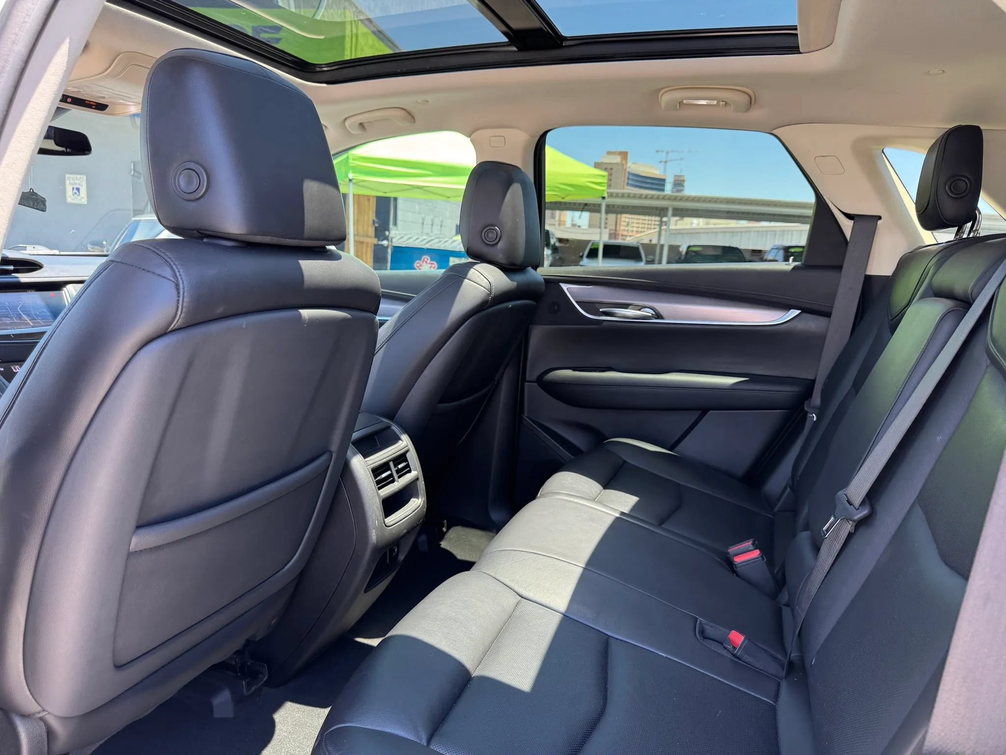 Used 2018 Cadillac XT5 Luxury w/ Driver Awareness Package FWD image 15