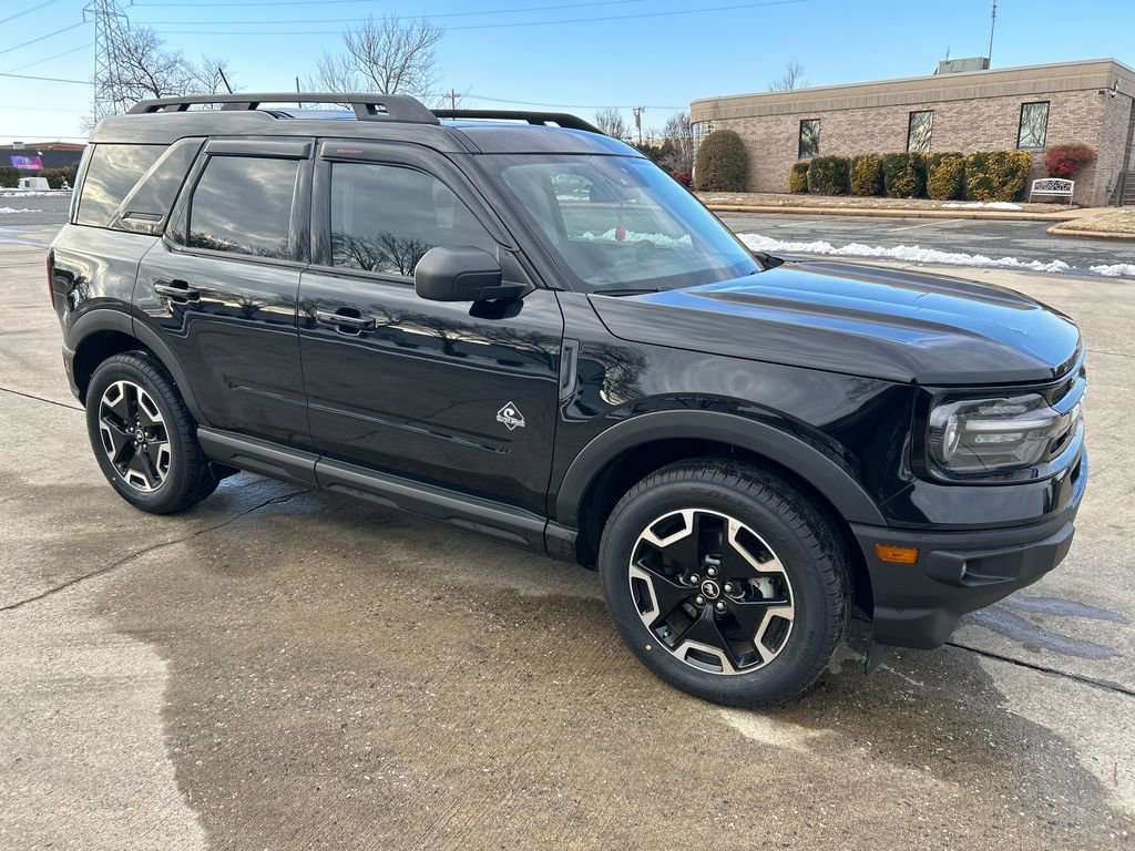 Used 2023 Ford Bronco Sport Outer Banks w/ Tech Package image 9