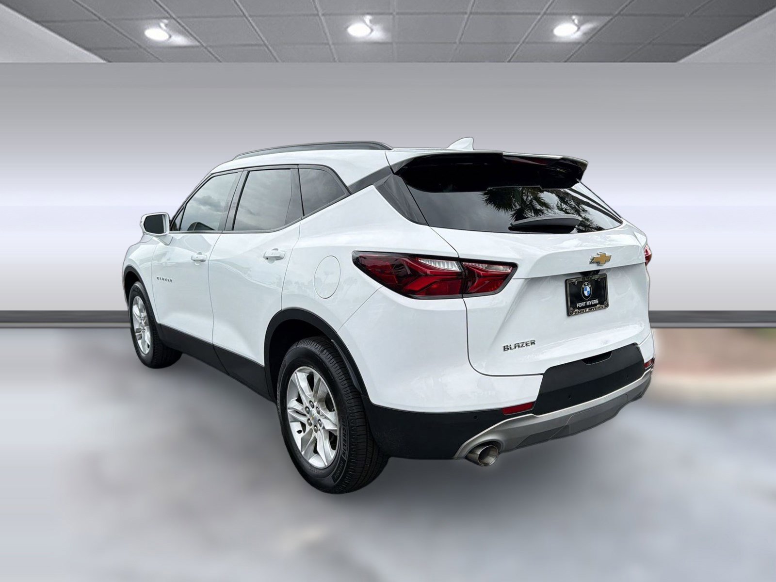 Used 2020 Chevrolet Blazer LT w/ Sound & Technology Package FWD image 3