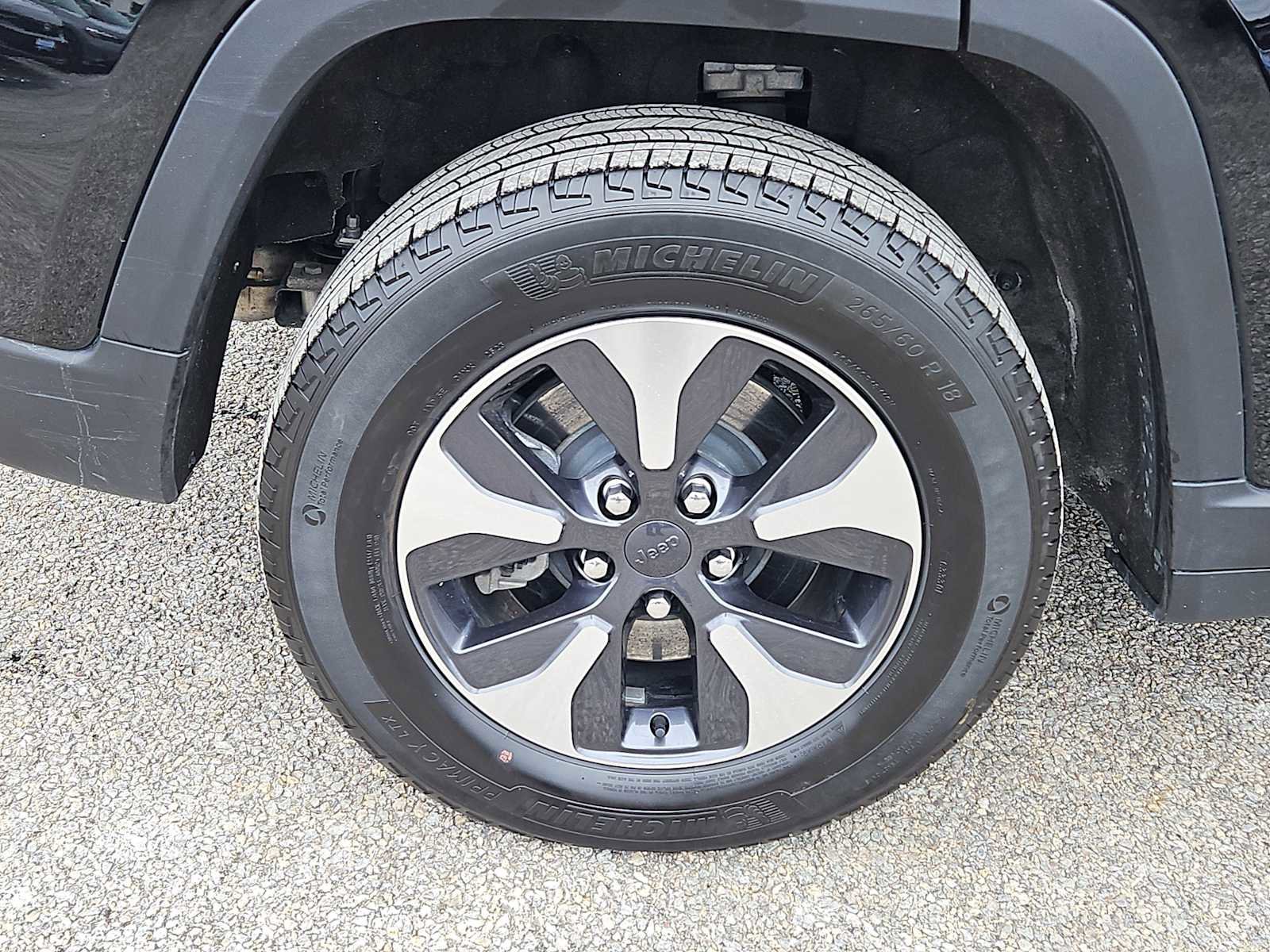 Used 2023 Jeep Grand Cherokee 4WD 4xe image 9