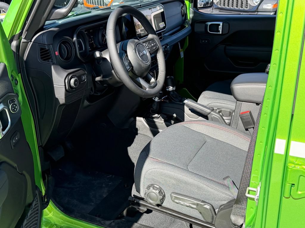 New 2026 Jeep Wrangler Unlimited Rubicon w/ Whitecap Package AWD/4WD image 11