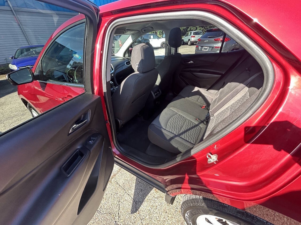 Used 2018 Chevrolet Equinox LT FWD image 7