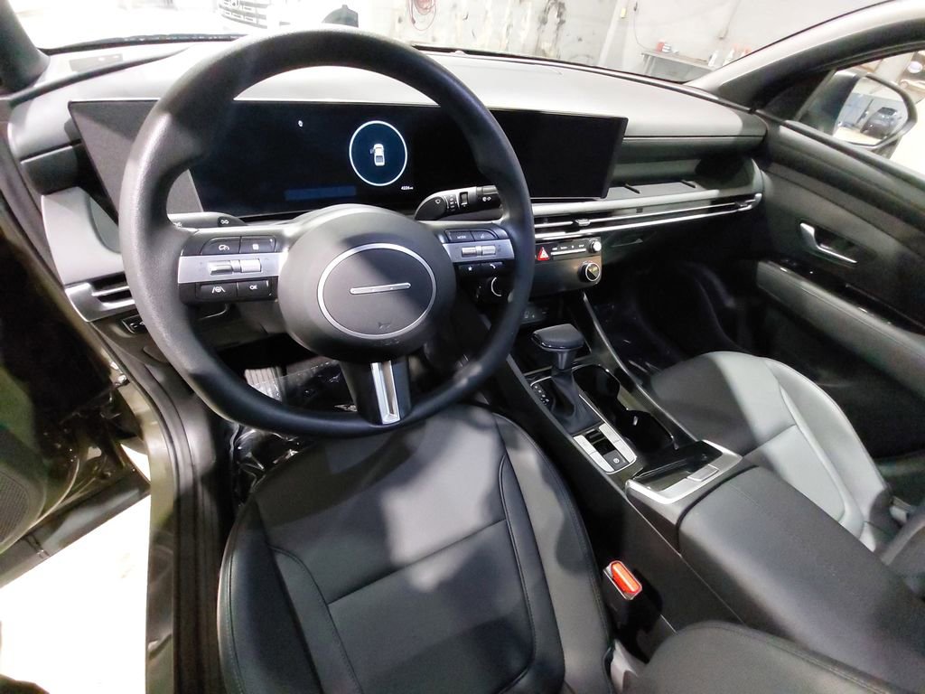 Certified 2025 Hyundai Santa Cruz SEL image 16