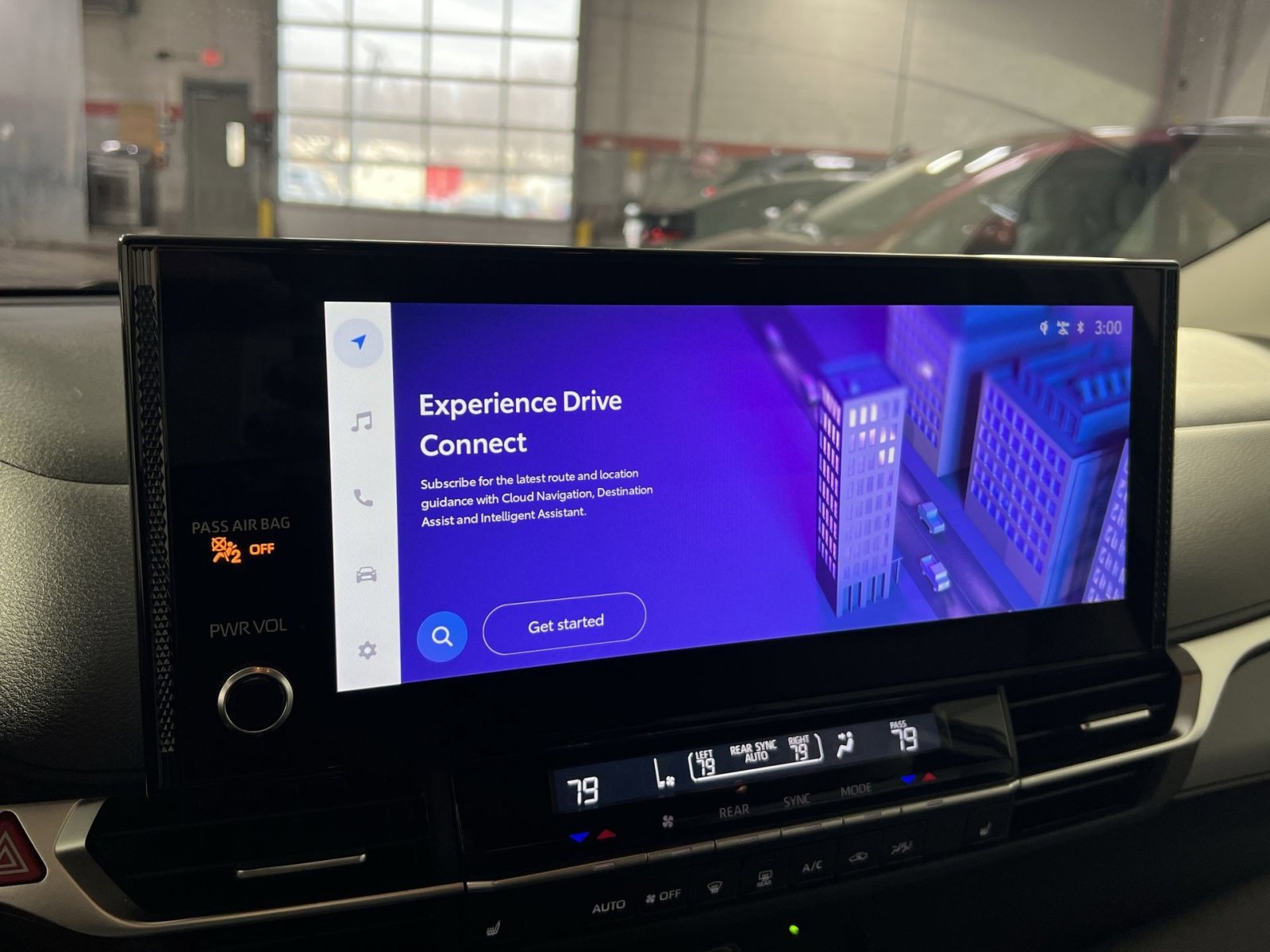 Used 2025 Toyota Sienna XLE image 20