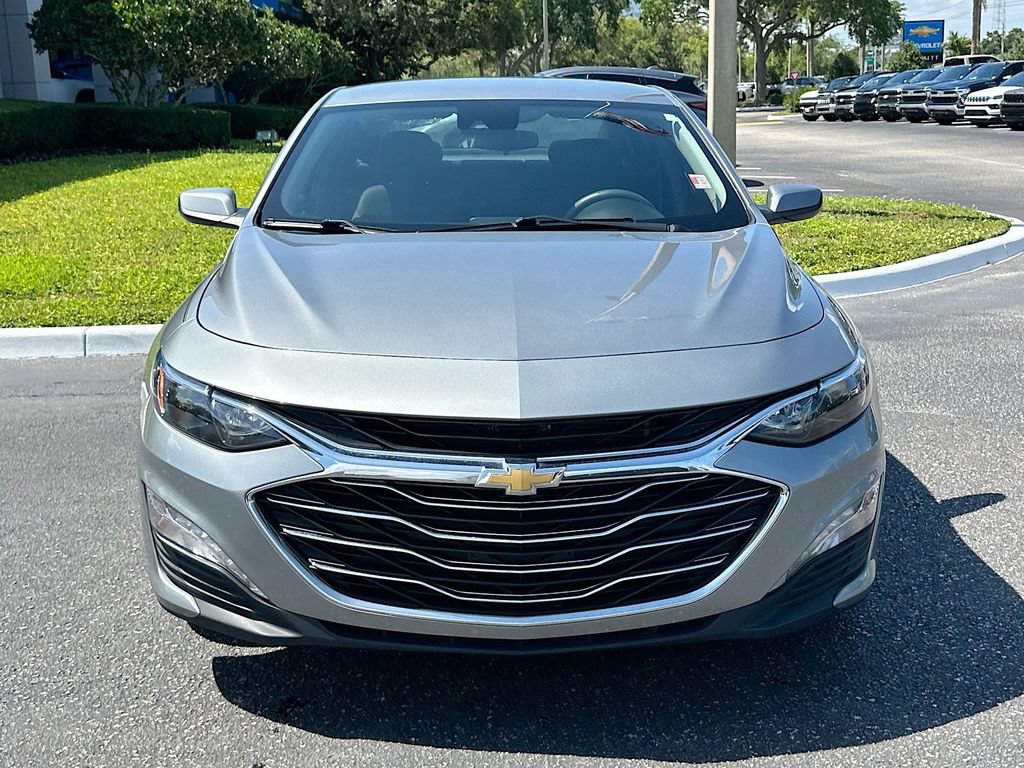 Used 2024 Chevrolet Malibu LT FWD image 2