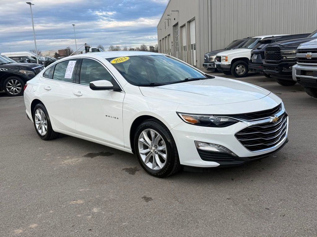 Used 2023 Chevrolet Malibu LT image 2