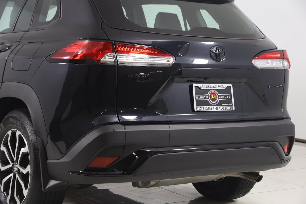 Used 2025 Toyota Corolla Cross AWD Hybrid image 19
