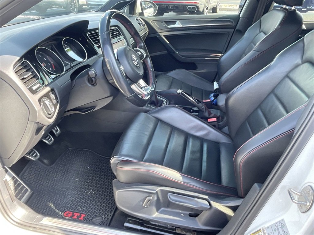 Used 2019 Volkswagen GTI SE w/ SE Experience Package image 8