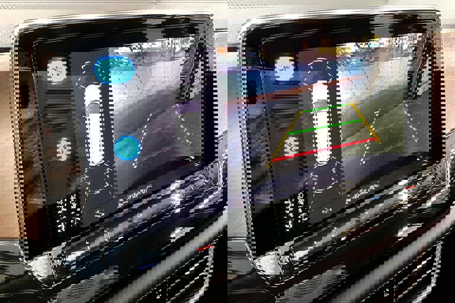 Used 2025 Volkswagen Atlas SE w/ Black Wheel Package image 23